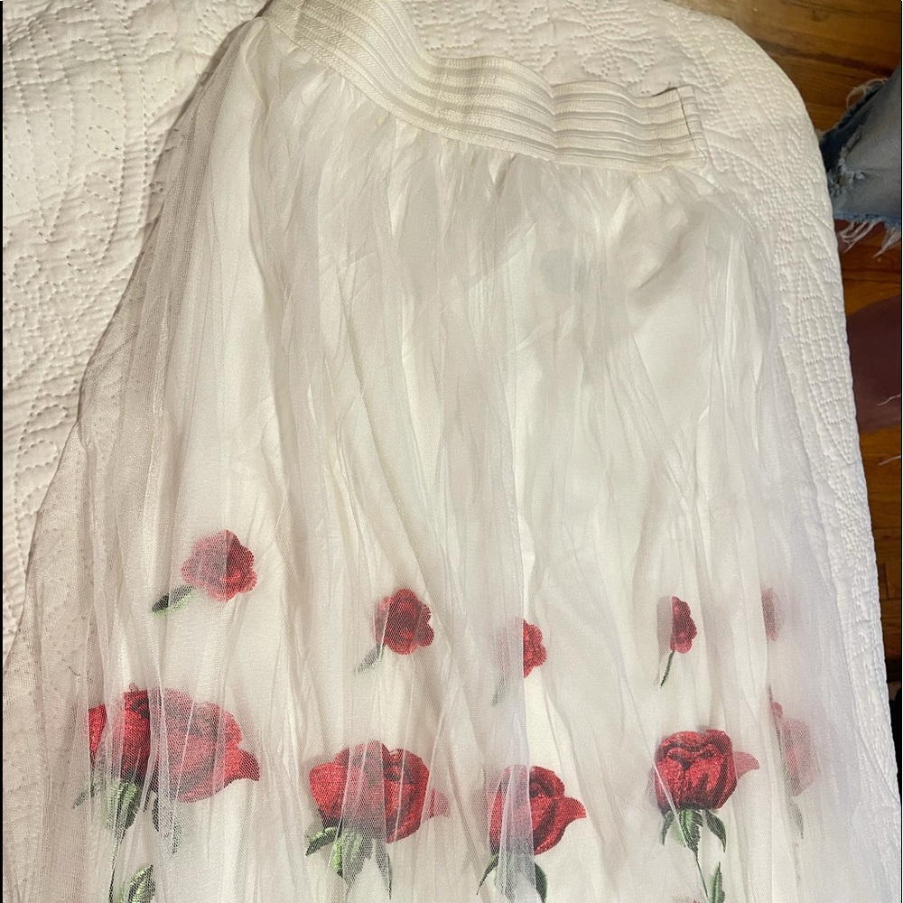 Long White Tulle Skirt Red Roses OFFERS WELCOME